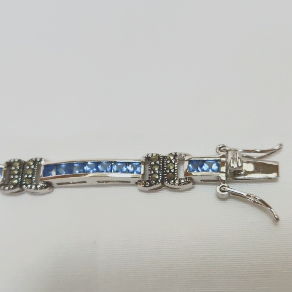 Blue Rhinestone Bracelet - Picture 4 of 9